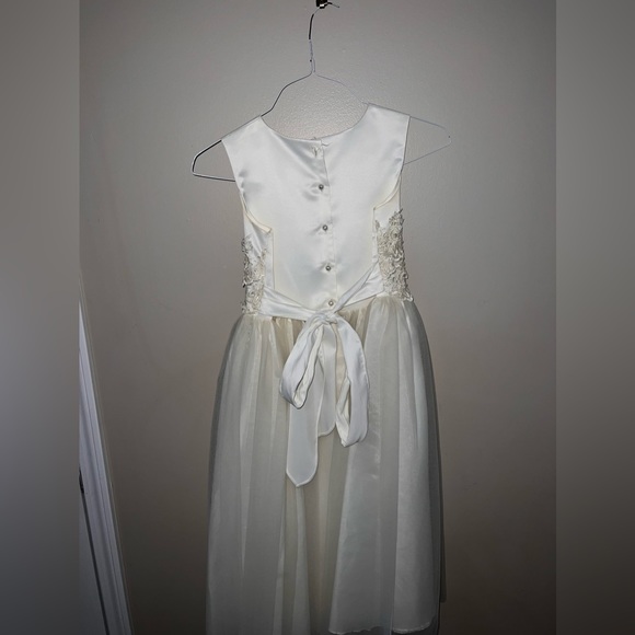 gorgeous lace, satin, and tulle dress for kids size 12 - Picture 2 of 3